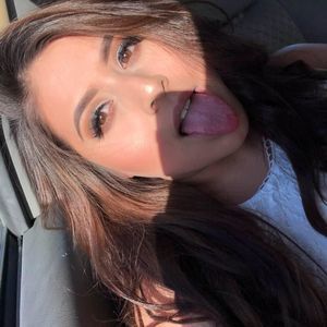 Meet your Posher, Deliah